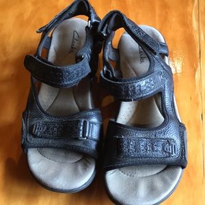 Used Clarks black sandals size 9 1/2M.